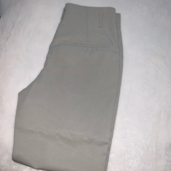 NWOT SLIGHT TEAR Cropped tapered fit pants — Zara - Picture 7 of 8